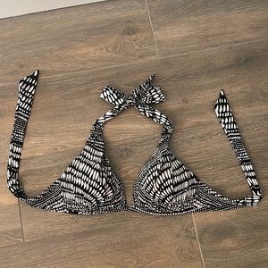 Cute bikini top Kenneth Cole Sz 34 b/c